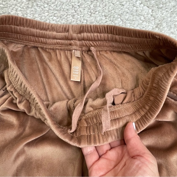 Skims Velour Velvet Track Pants Zipper Pockets Pull On Travel Comfy Soft Medium - Picture 8 of 12